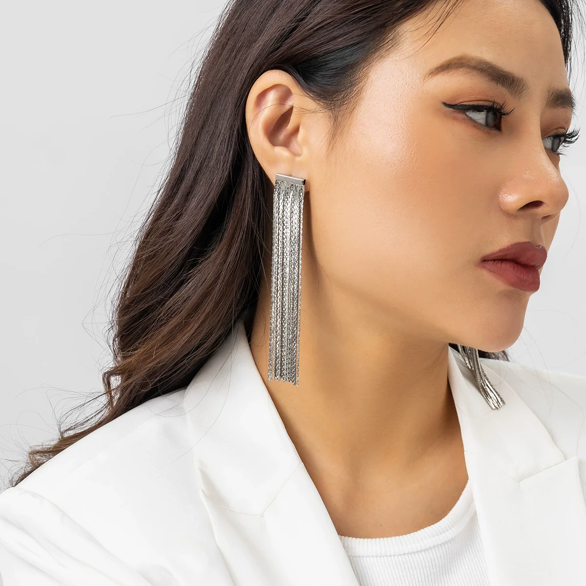 Wholesale Jewelry Metal Geometric Retro Tassel Earrings With Electroplating For Women - Image 2