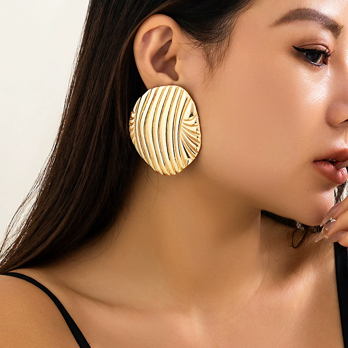 Wholesale Jewelry Metal Geometric Striped Stud Earrings With Electroplating For Women