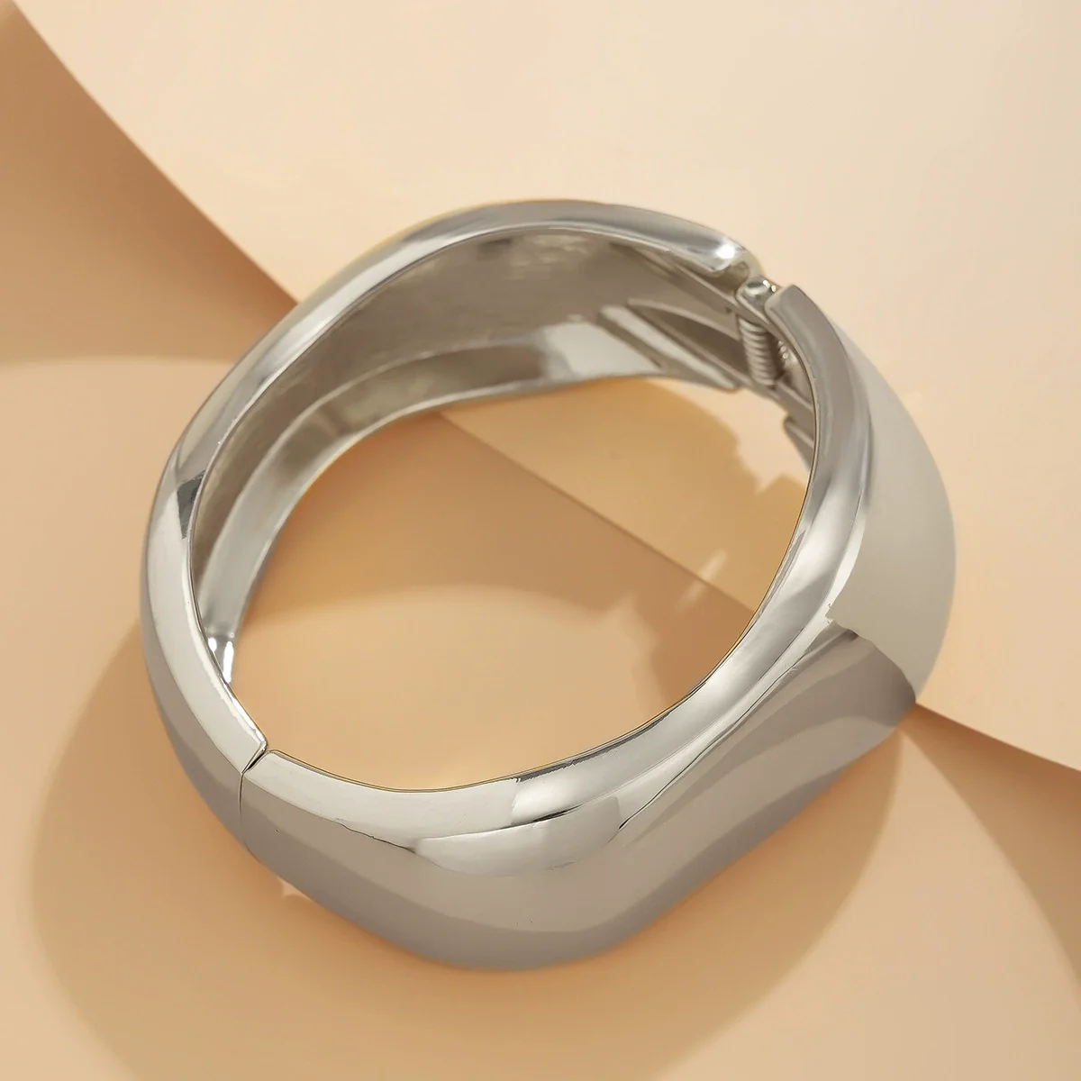 Wholesale Jewelry Minimalist Geometric Alloy And Pearl Bracelet Electroplated - Image 9