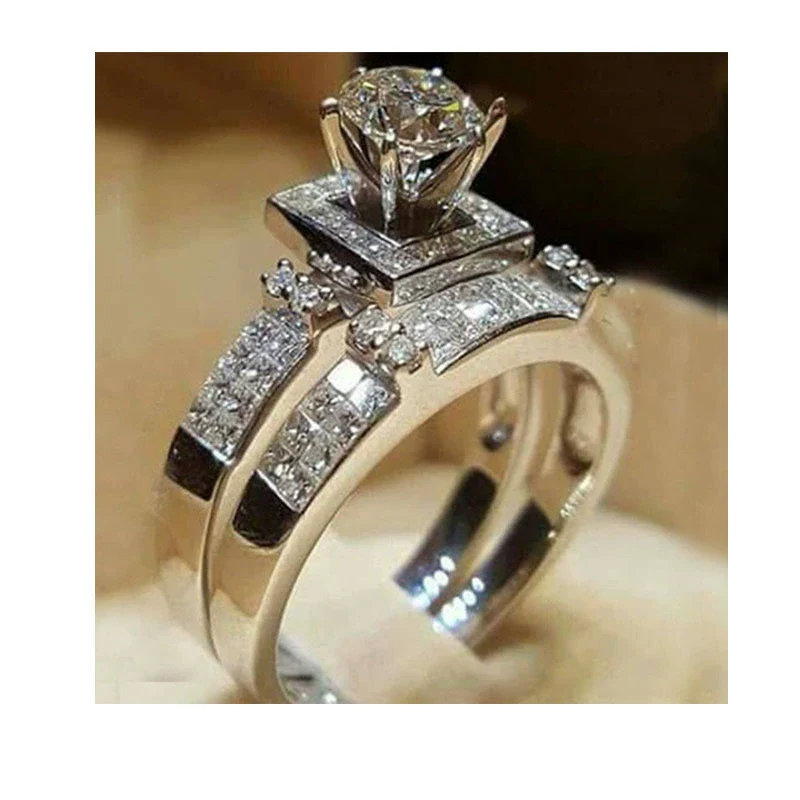 Wholesale Jewelry Minimalist Geometric Metal Diamond Ring With Crown Design For Women - Image 5