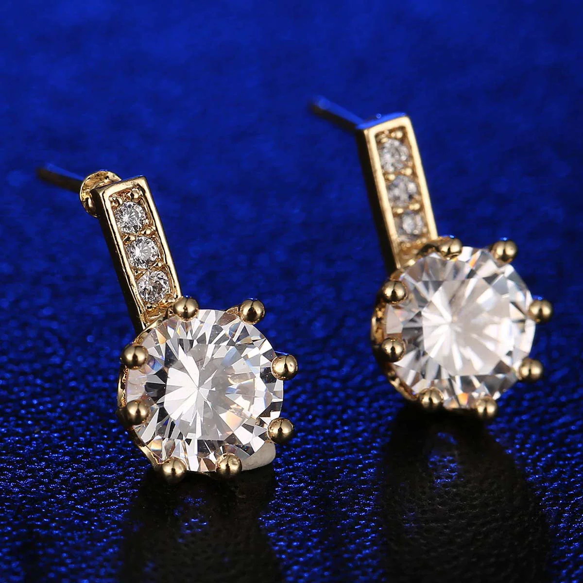 Wholesale Jewelry Natural Style Heart Shaped Environmental Protection Copper Inlaid Zircon Earrings For Women - Image 2