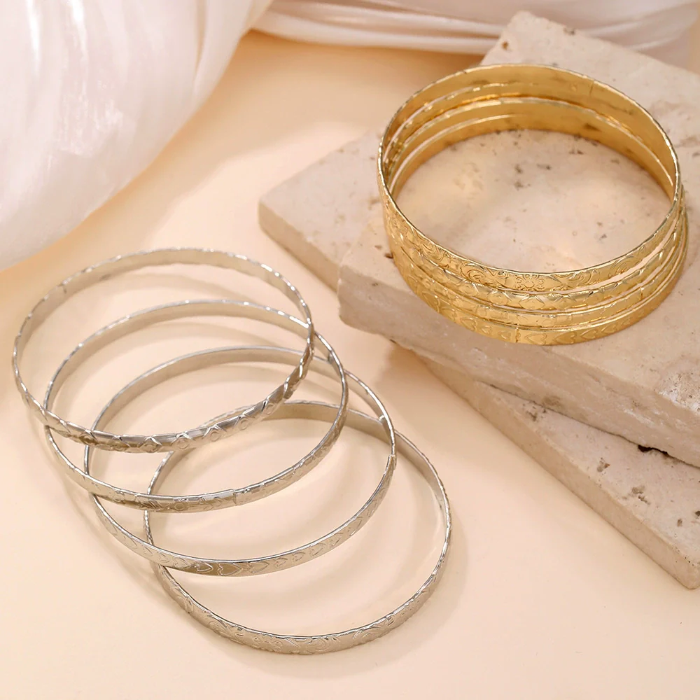 Wholesale Jewelry Retro Simple Geometric Flower Love Pattern Iron Electroplated Women's Bracelet - Image 3