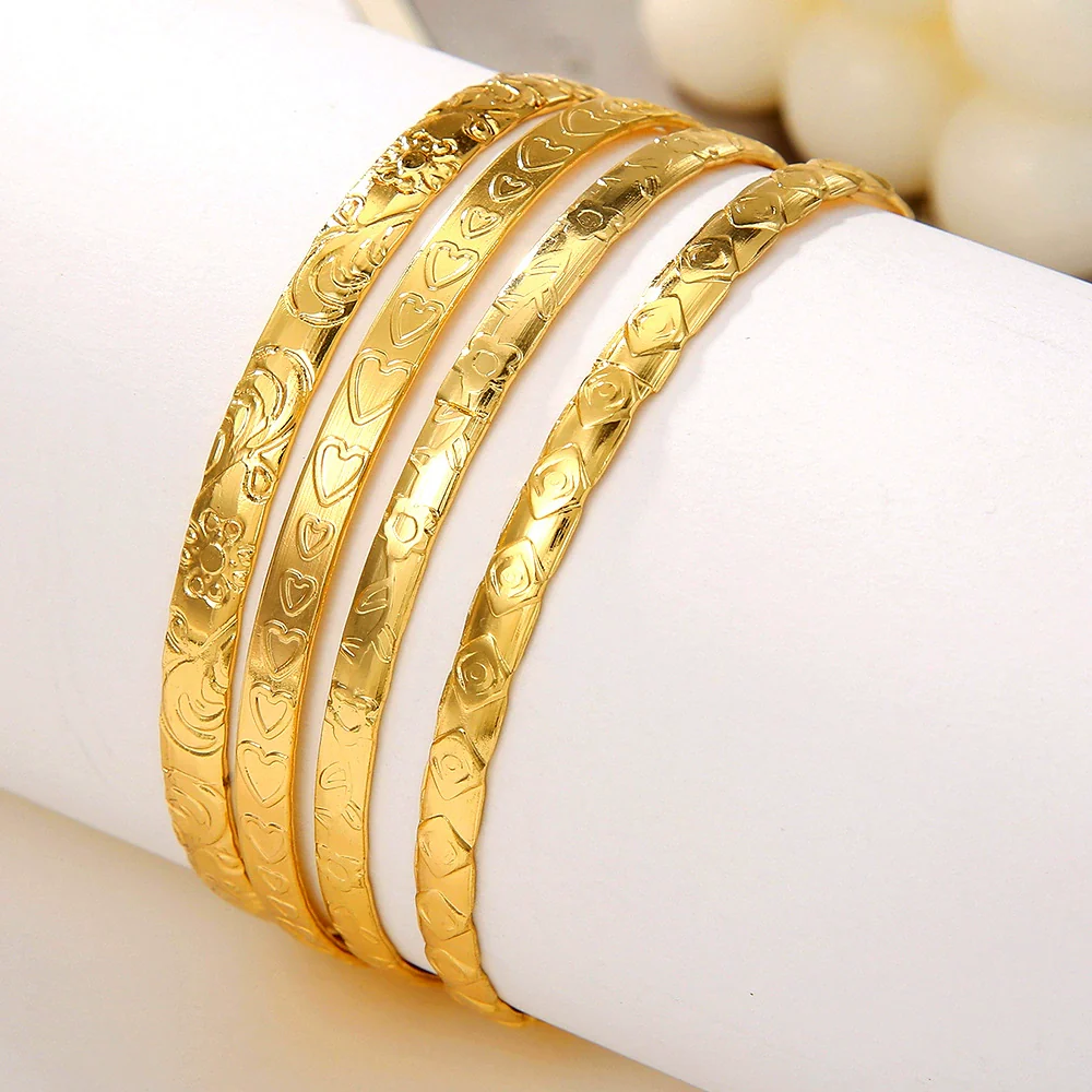 Wholesale Jewelry Retro Simple Geometric Flower Love Pattern Iron Electroplated Women's Bracelet - Image 4
