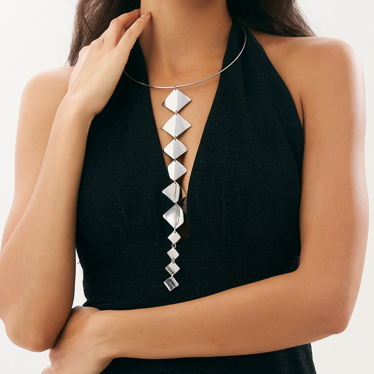 Wholesale Jewelry Simple Geometric Iron Splicing Tassel Yshaped Snake Bone Chain Necklace With Electroplating - Image 7