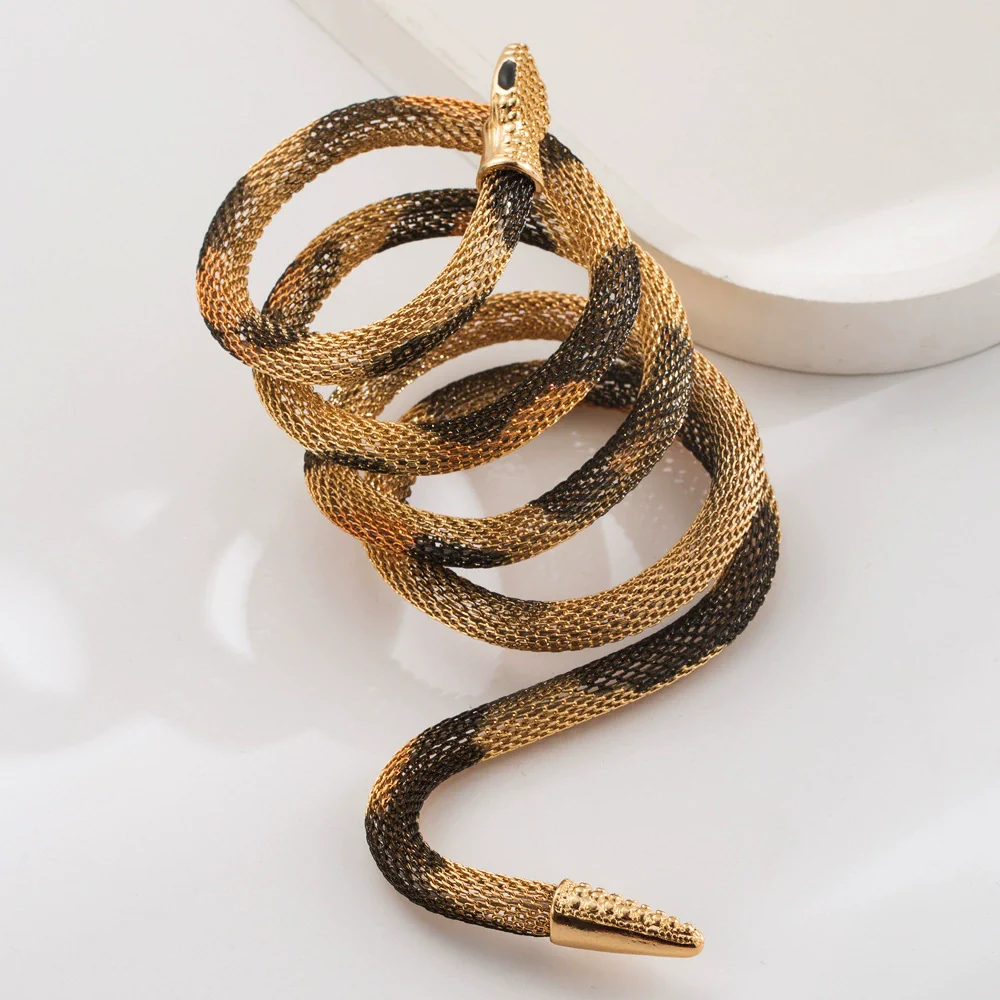 Wholesale Jewelry Snakeshaped Hollow Alloy Chain Necklace Inlaid With Rhinestone - Image 9