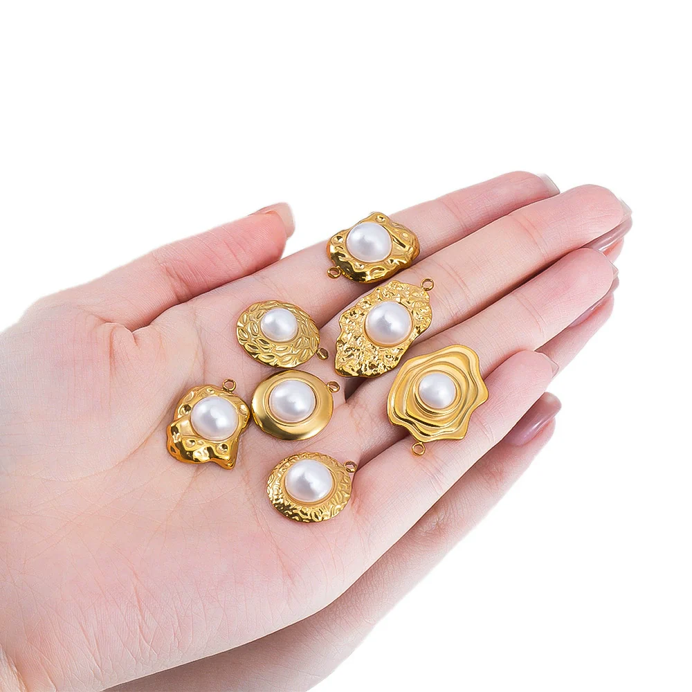 Wholesale Jewelry Stainless Steel Imitation Pearl Pendant With Round Irregular Bow Pattern Gold Plated Handmade Accessories - Image 3