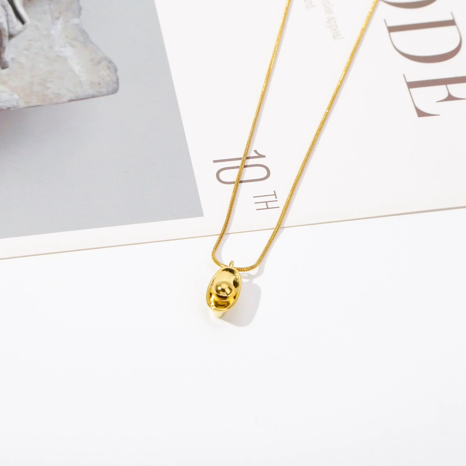 Wholesale Jewelry Stainless Steel Ingot Pendant With Round Snake Clavicle Chain Electroplated - Image 3