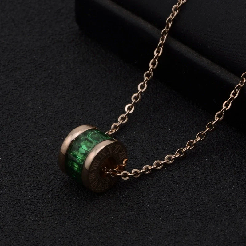 Wholesale Jewelry Titanium Steel Gold Color Pendant Necklace With Flower Pattern For Women Polished Box Chain - Image 10