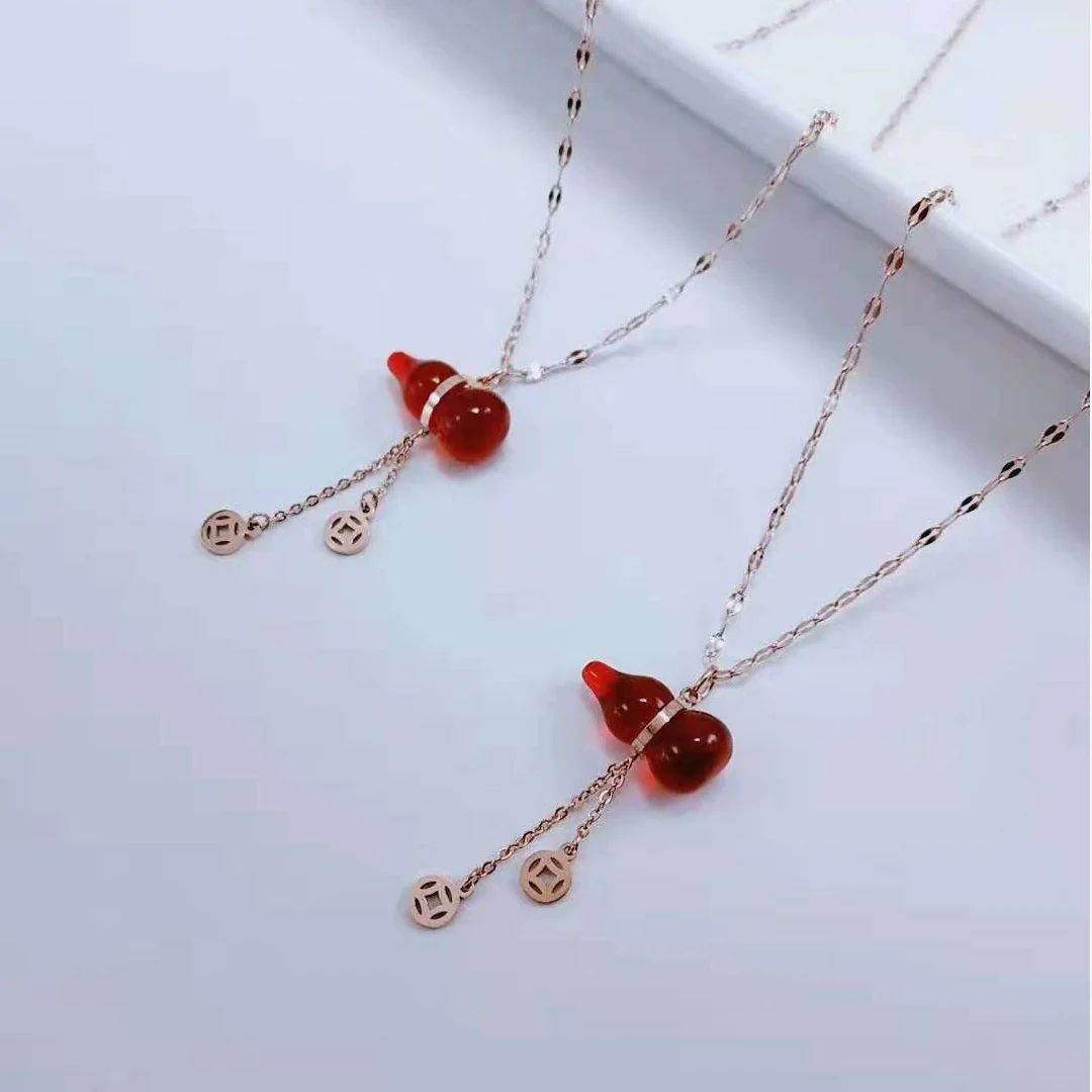 Wholesale Jewelry Titanium Steel Gold Color Pendant Necklace With Flower Pattern For Women Polished Box Chain - Image 6