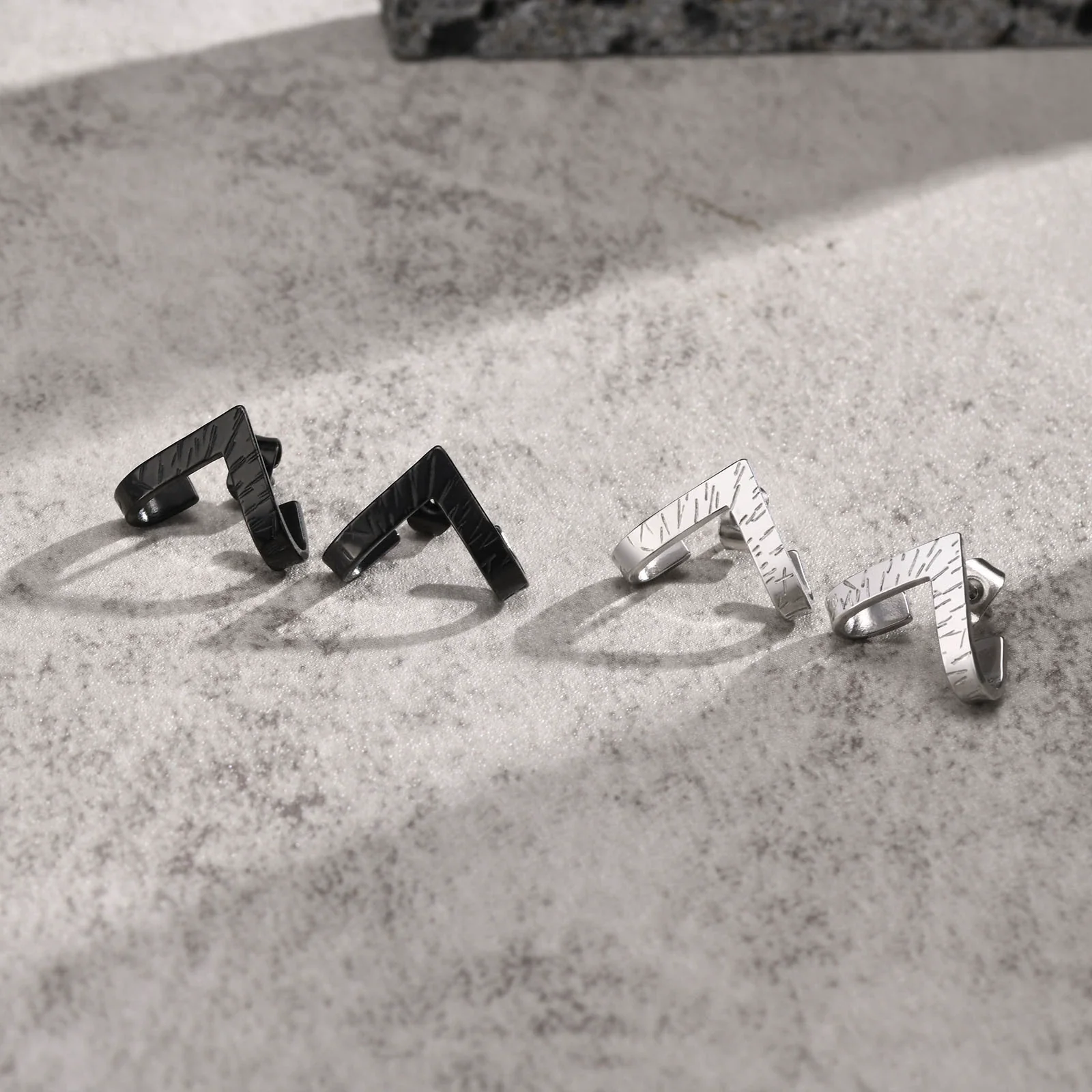 Wholesale Jewelry Titanium Steel Men's Geometric Vshaped Ear Studs Electroplated