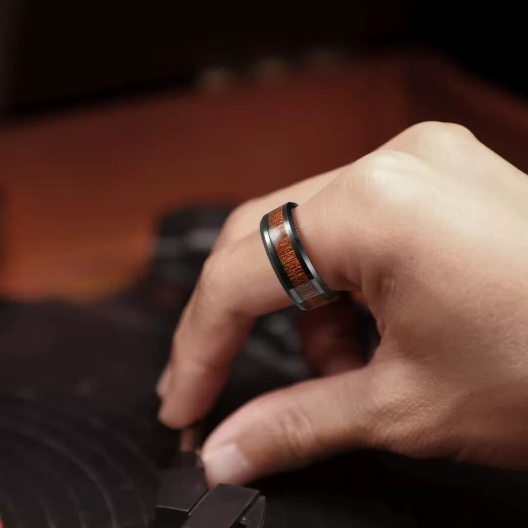 Wholesale Jewelry Titanium Steel Men's Ring Inlaid Acacia Wood With Geometric Pattern And Dripping Oil Treatment - Image 4