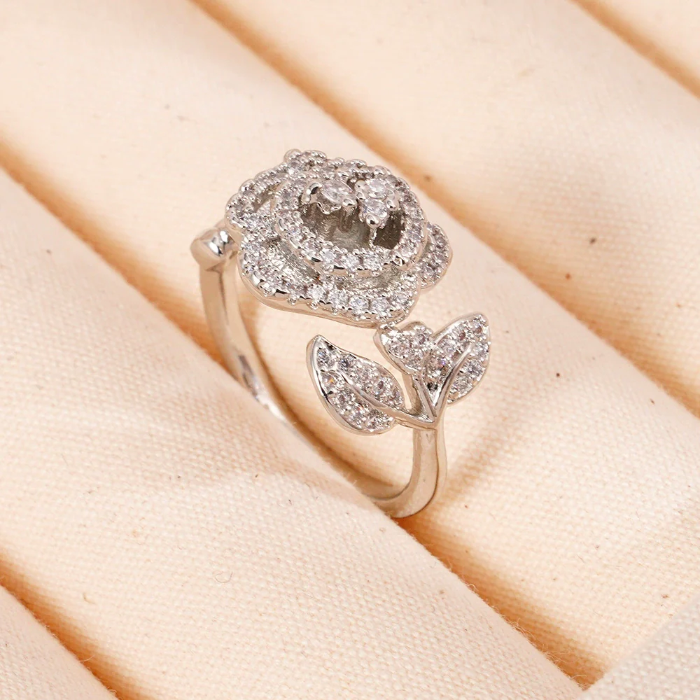 Wholesale Jewelry Women's Light Luxury Copper Fourleaf Clover Flower Ring With Electroplating - Image 13