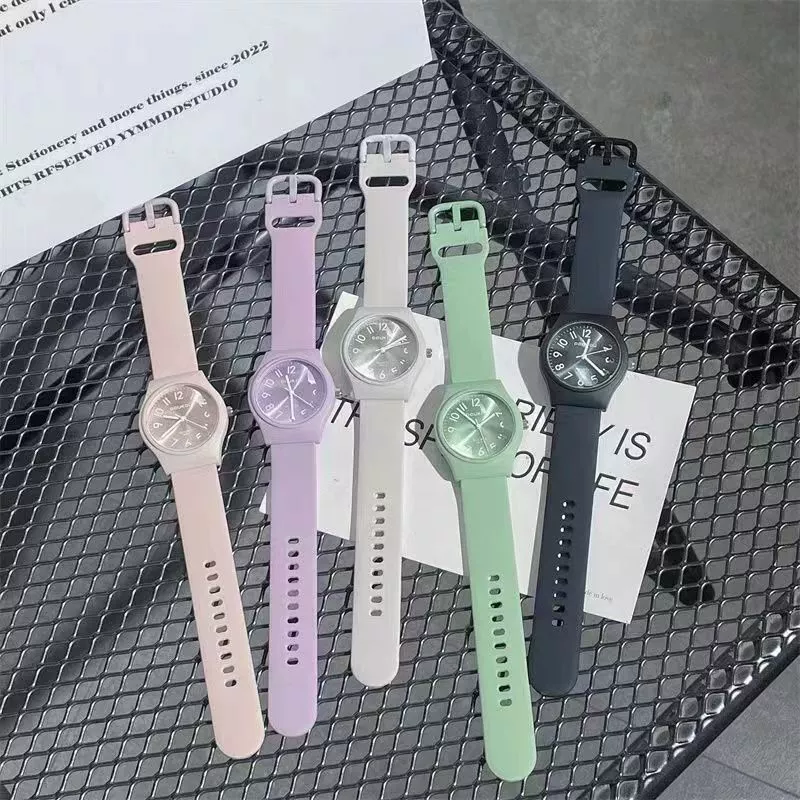 Wholesale Ladies Casual Digital Silicone Quartz Watch In Candy Color Round Dial Alloy Case