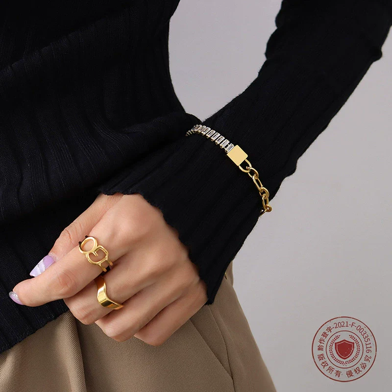 Wholesale Ladies Geometric Titanium Steel Electroplated 18K Gold Bracelet Jewelry - Image 3
