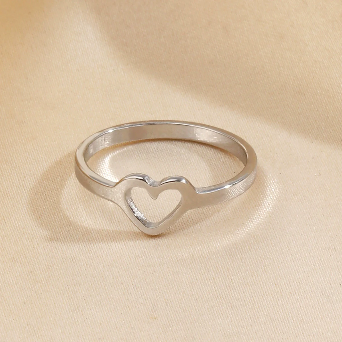 Wholesale Ladies Heartshaped Electroplated Stainless Steel And Resin Ring - Image 4