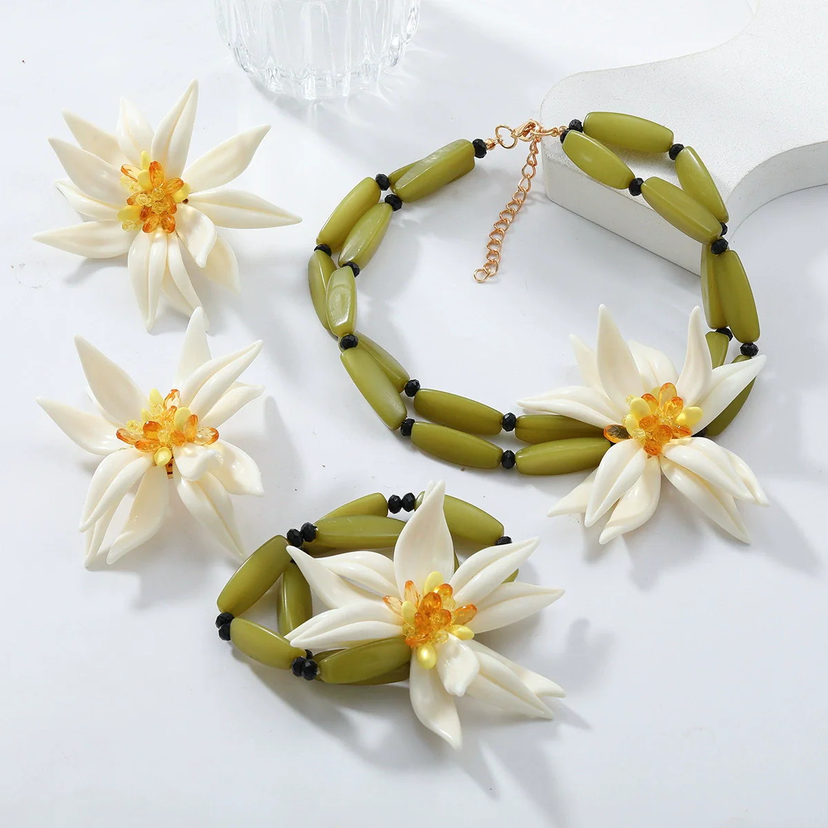 Wholesale Ladies Jewelry Set With Exaggerated Flower Acrylic Earrings Necklace Bracelet In Geometric Style And Bamboo Chain - Image 2