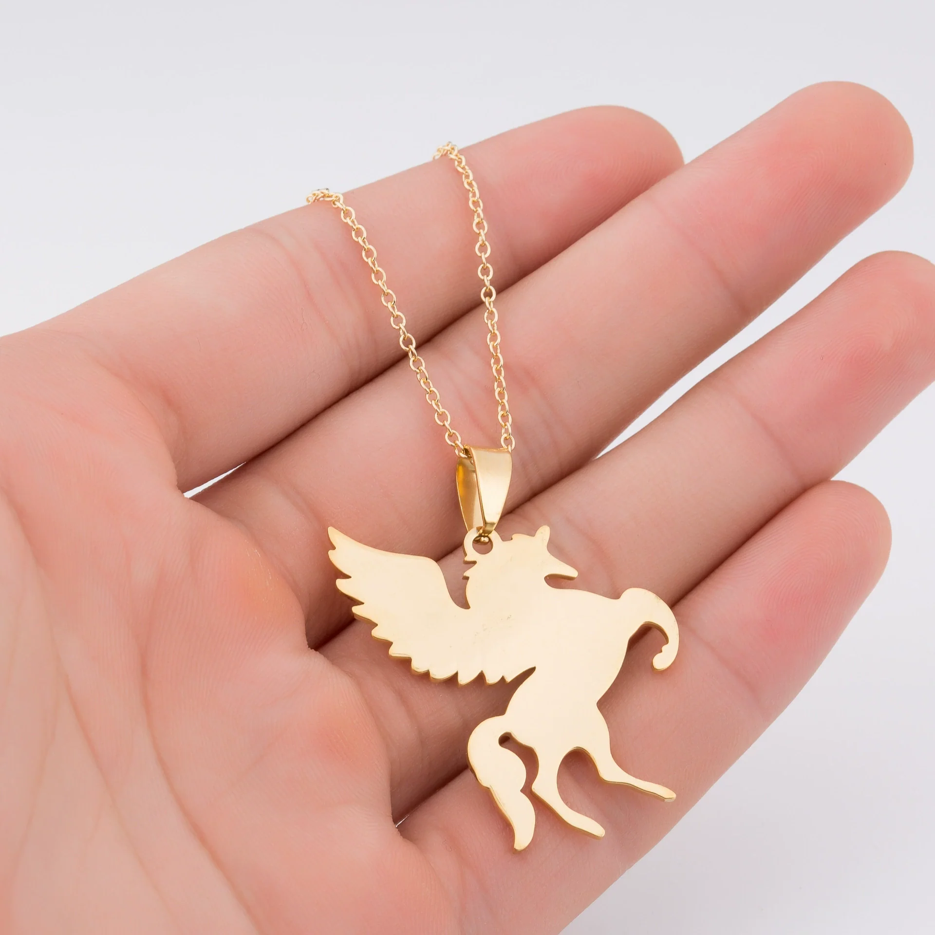 Wholesale Ladies Stainless Steel Animal Pendant Ochain Necklace With Electroplating