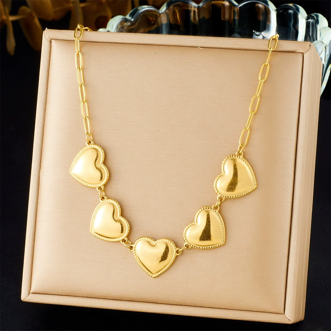 Wholesale Ladies Stainless Steel Heartshaped Pendant Necklace With Electroplating Process And Vintage Design - Image 36