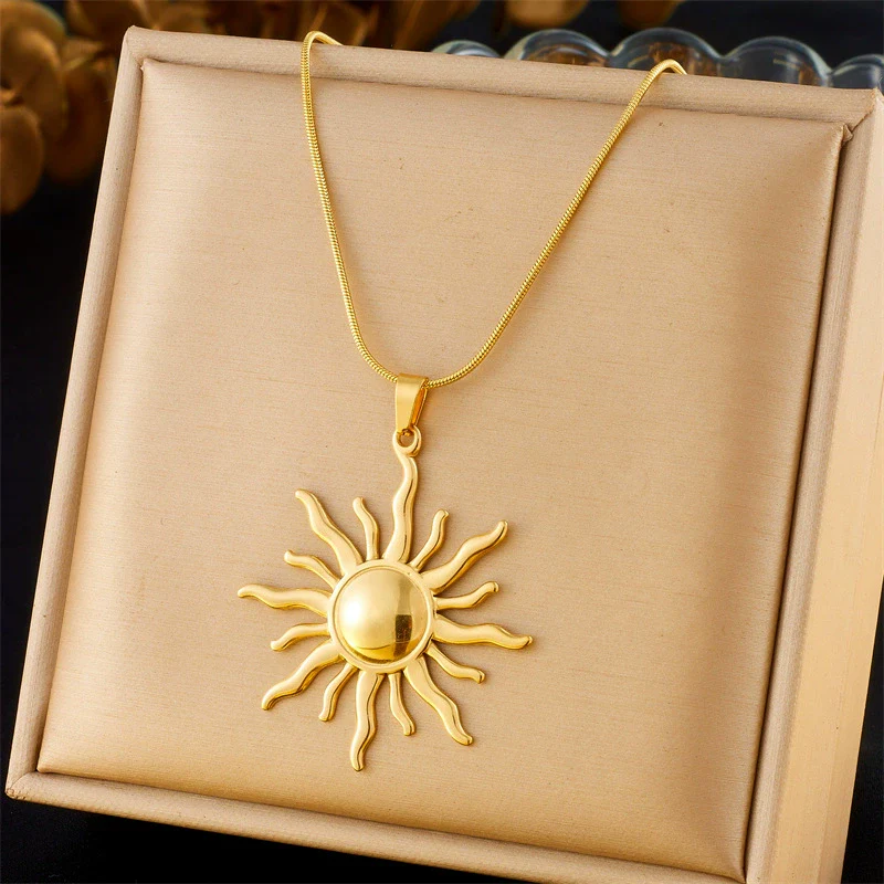 Wholesale Ladies Stainless Steel Heartshaped Pendant Necklace With Electroplating Process And Vintage Design - Image 38