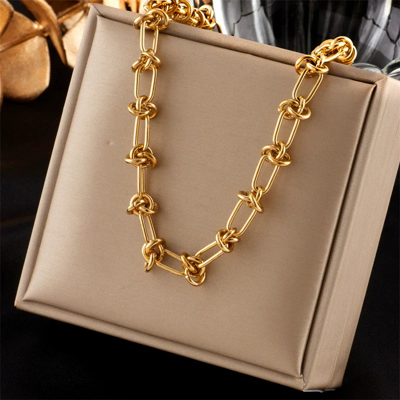 Wholesale Ladies Stainless Steel Heartshaped Pendant Necklace With Electroplating Process And Vintage Design - Image 44