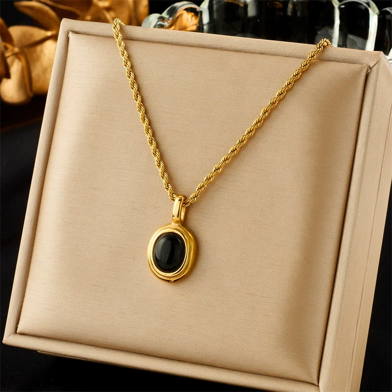 Wholesale Ladies Stainless Steel Heartshaped Pendant Necklace With Electroplating Process And Vintage Design - Image 56