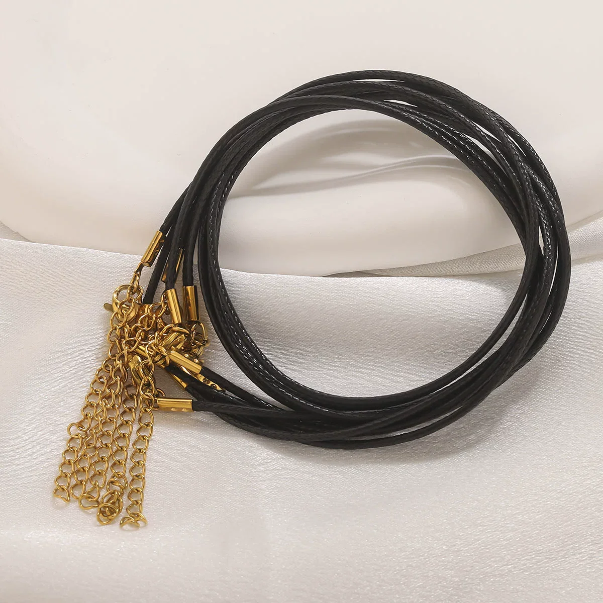 Wholesale Lanyard Necklace Stainless Steel Geometric Handmade Minimalist Wax Rope Leather Rope Pendant - Image 2