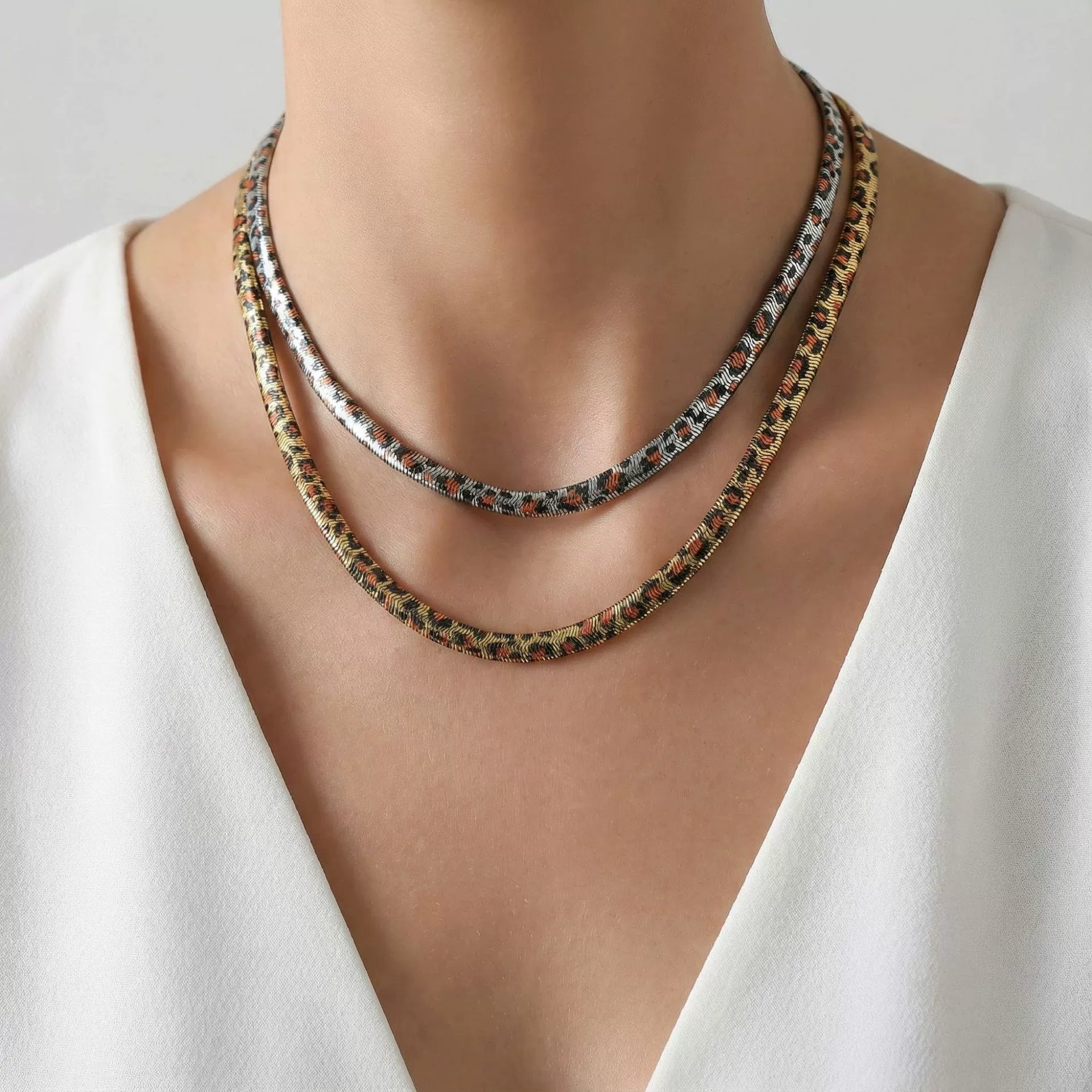 Wholesale Leopard Print Geometric Snake Bone Chain Electroplated Clavicle Necklace For Women - Image 2