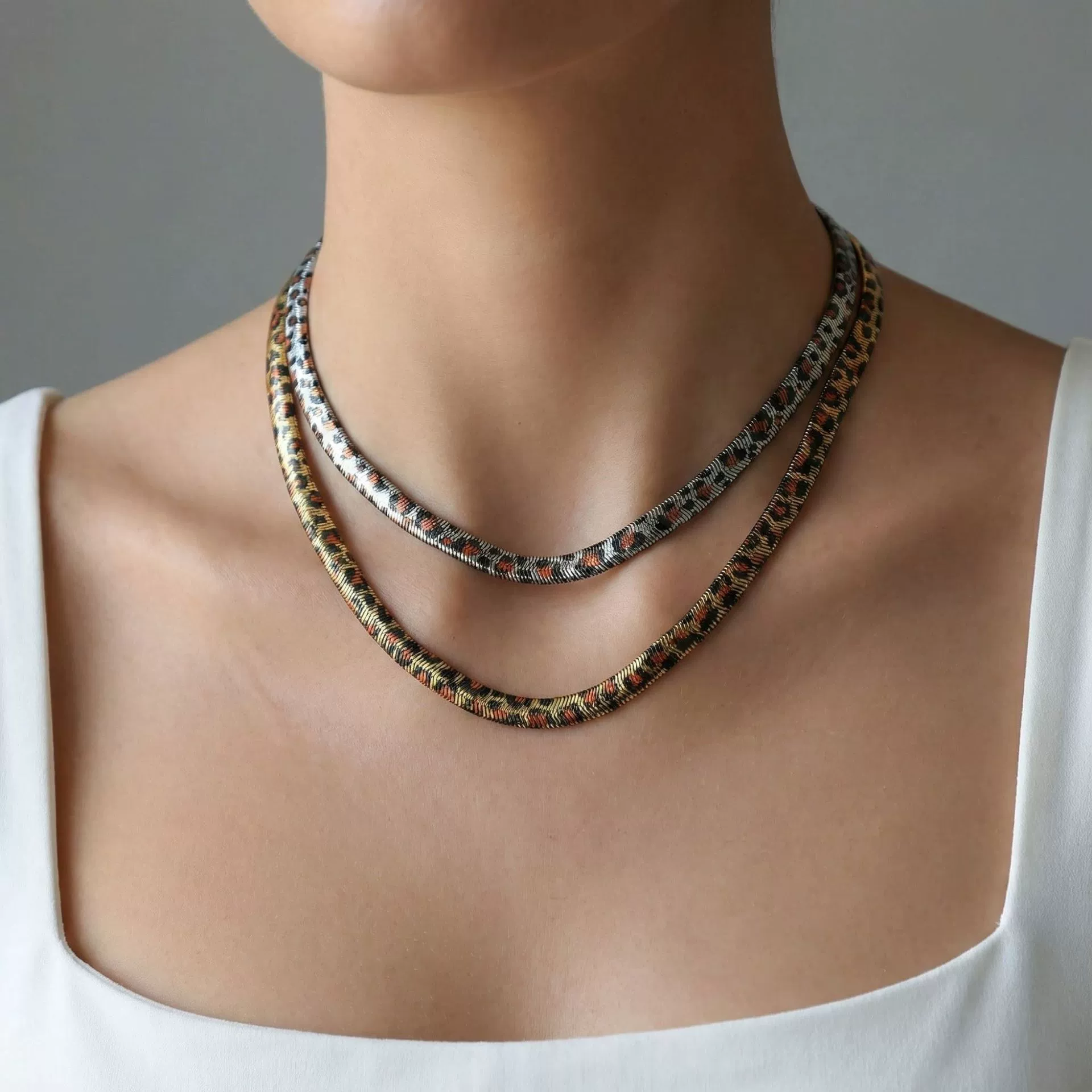 Wholesale Leopard Print Geometric Snake Bone Chain Electroplated Clavicle Necklace For Women - Image 3