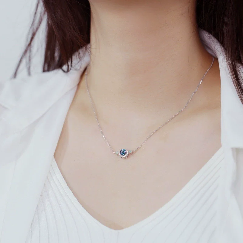 Wholesale Light Luxury Fashion Alexandrite Necklace S925 Silver Geometric Cultivated Variable Stone Color Women's Clavicle Chain With Diamond Design