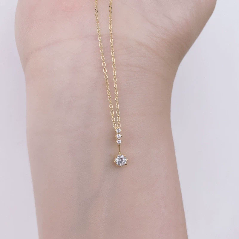 Wholesale Light Luxury Geometric 925 Sterling Silver Necklace With Four Diamond Zircon Pendant And Ochain Microinlay Style For Women