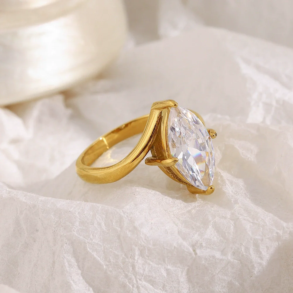 Wholesale Light Luxury Geometric Drop Shape Electroplated Stainless Steel Horse Eye Oblique Ring Women's Hand Jewelry