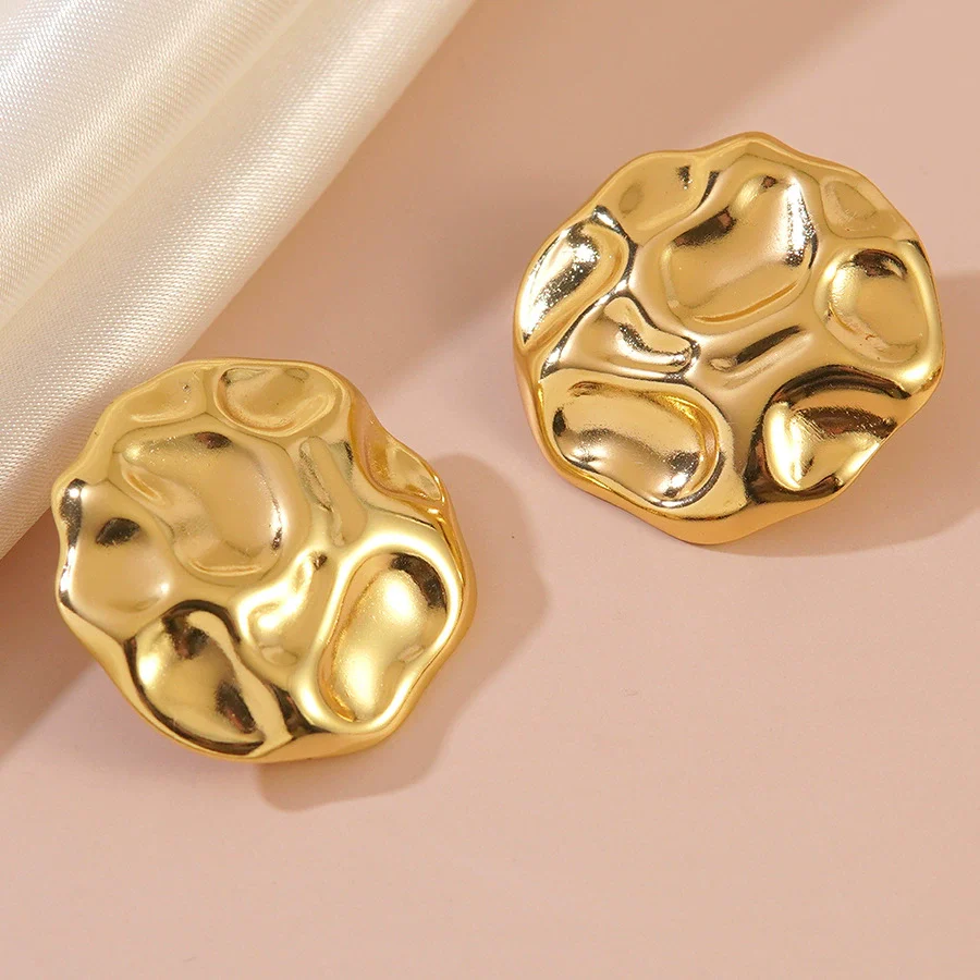 Wholesale Light Luxury Geometric Heart Shape Stamped Stainless Steel Earrings For Women - Image 3