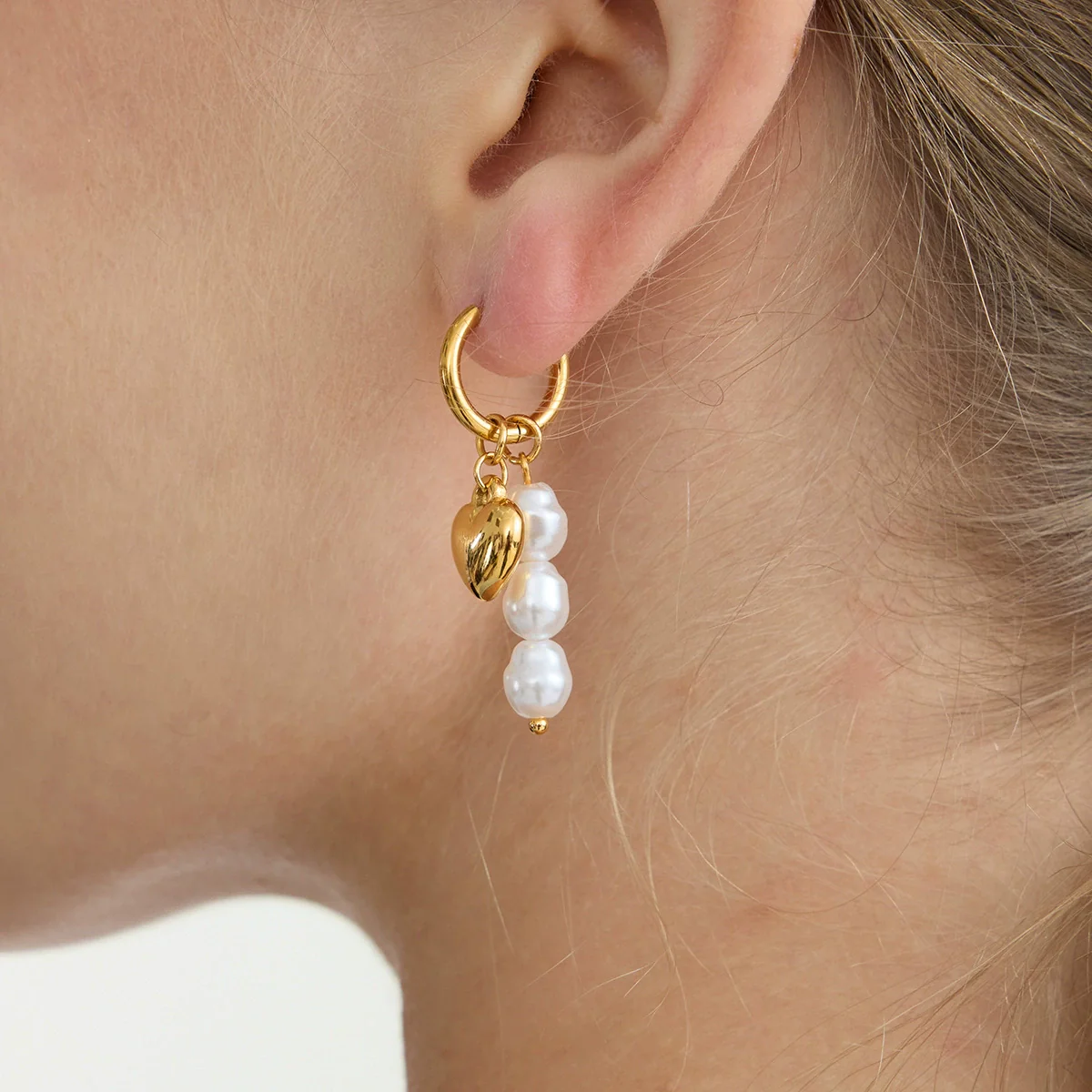 Wholesale Light Luxury Geometric Heart Star Pattern Electroplated Stainless Steel Cross Earrings For Women - Image 2