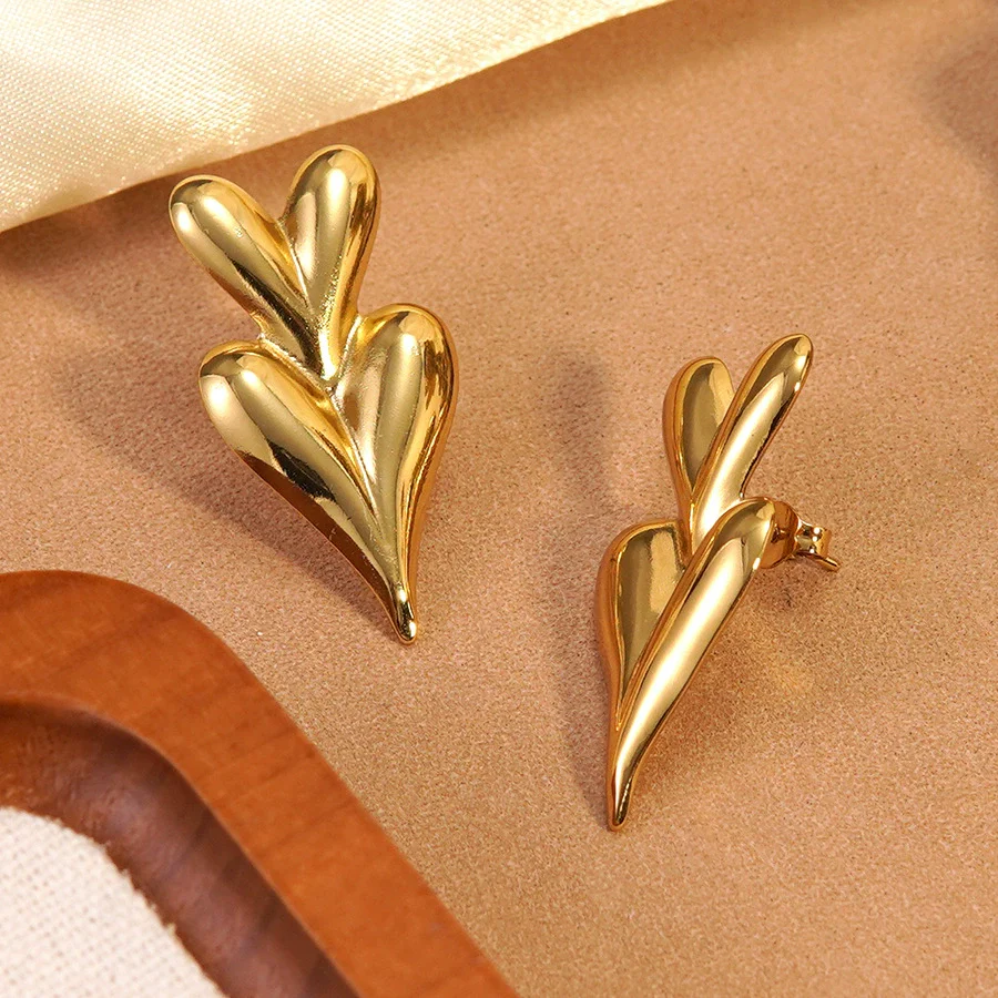 Wholesale Light Luxury Geometric Heartshaped Stainless Steel Stamped Earrings For Women - Image 2