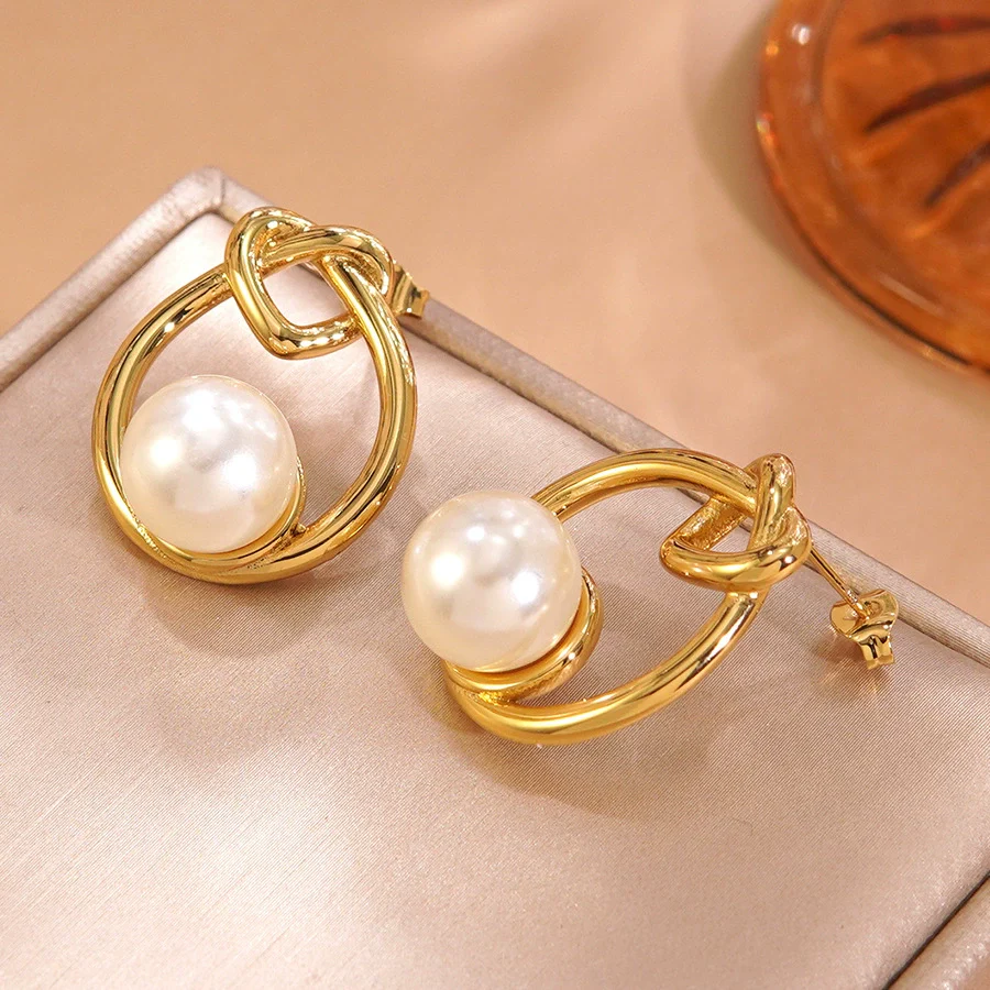 Wholesale Light Luxury Geometric Pearl Stainless Steel Electroplated Earrings For Women - Image 2