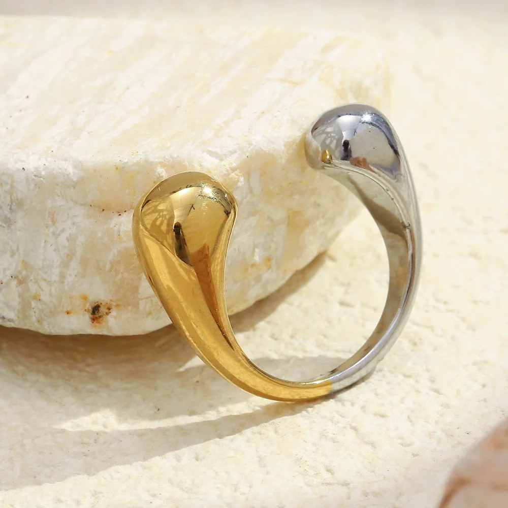 Wholesale Light Luxury Geometric Simple Double Ended Stainless Steel Electroplated Ring For Women Hand Jewelry - Image 3