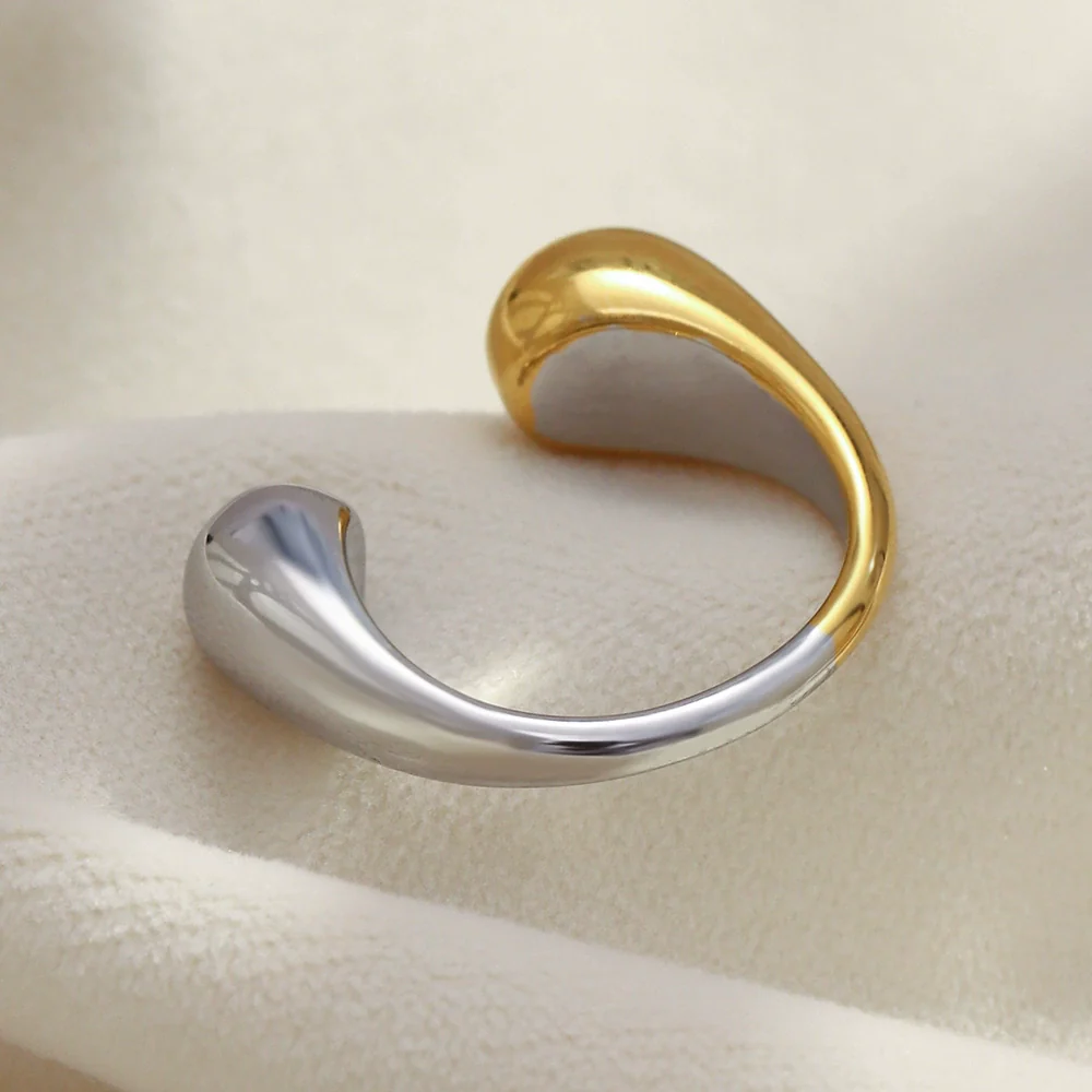 Wholesale Light Luxury Geometric Simple Double Ended Stainless Steel Electroplated Ring For Women Hand Jewelry - Image 4