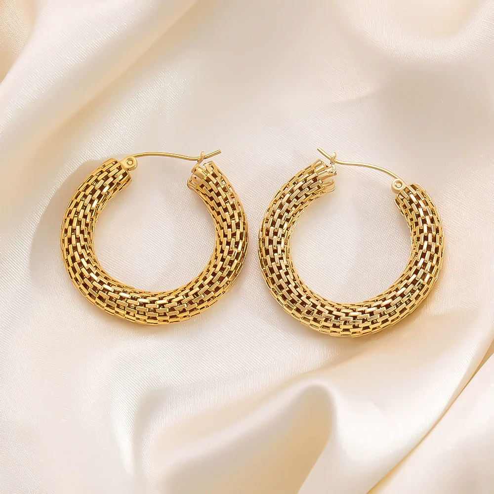 Wholesale Light Luxury Geometric Stainless Steel 18K Gold Electroplated Earrings For Women - Image 4