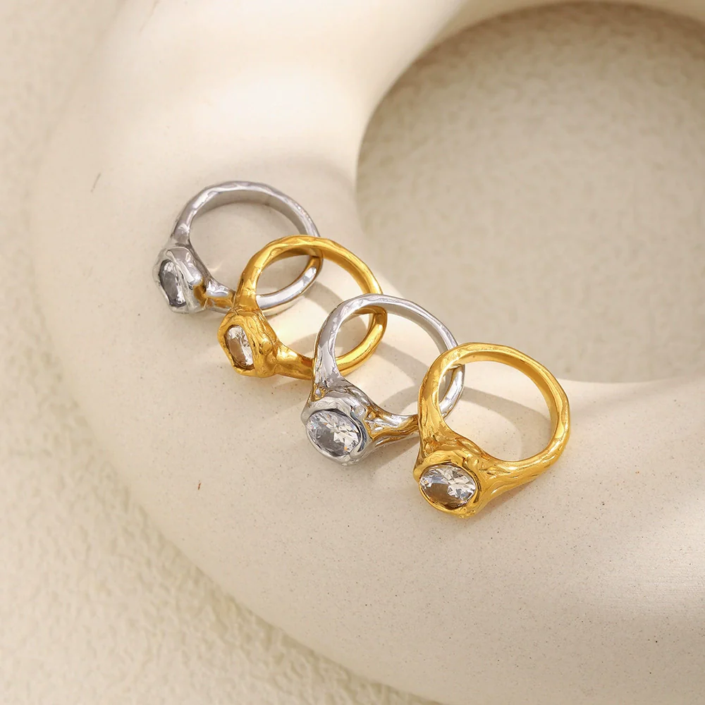 Wholesale Light Luxury Geometric Stainless Steel Electroplated 18K Gold Ring For Women - Image 3