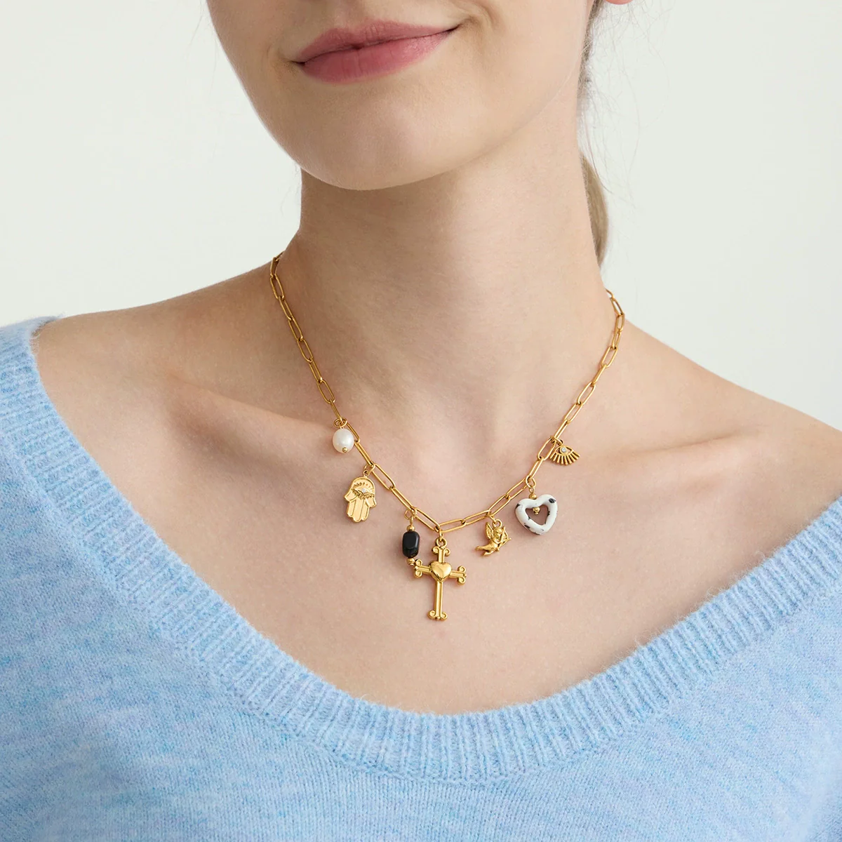 Wholesale Light Luxury Geometric Stainless Steel Electroplated Cross Necklace For Women - Image 3
