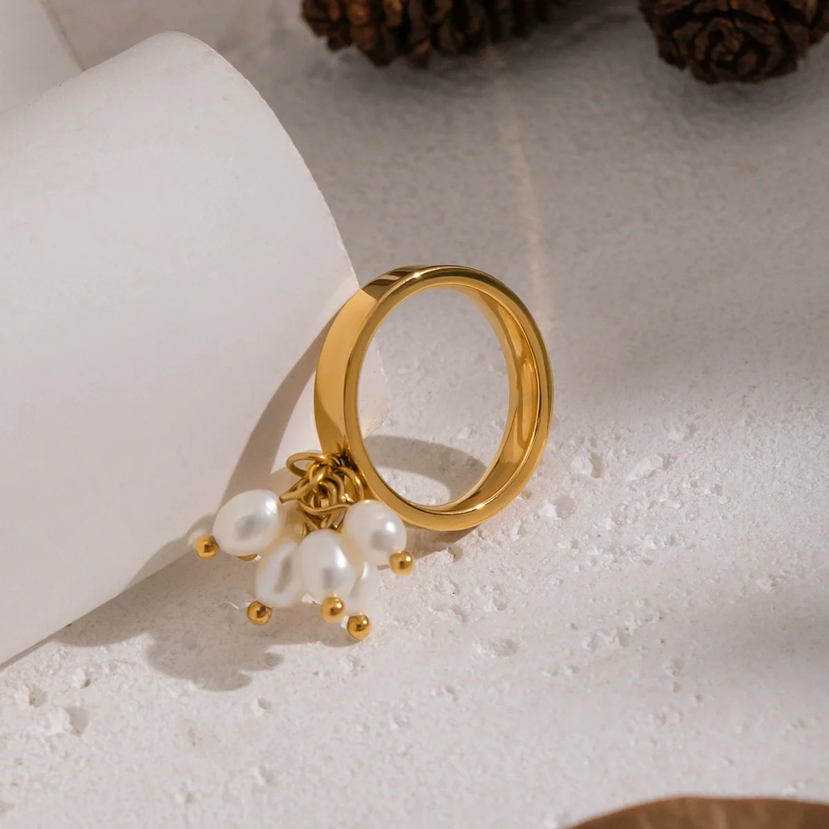 Wholesale Light Luxury Geometric Stainless Steel Pvd Furnace Vacuum Real Gold Plated Tassel Ring For Women - Image 3
