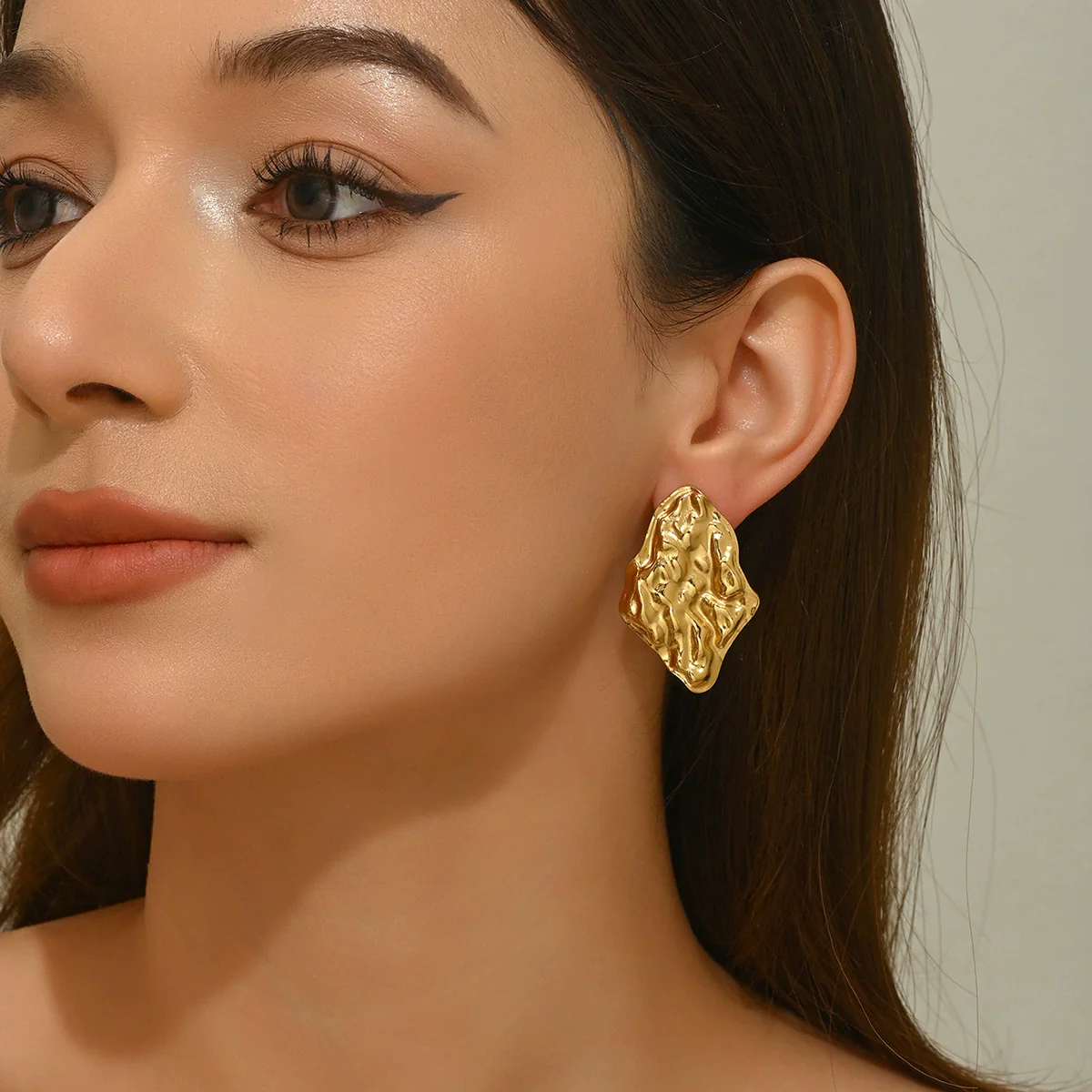 Wholesale Light Luxury Geometric Stamped Stainless Steel Earrings For Women - Image 2
