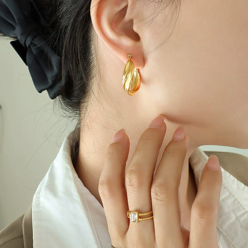 Wholesale Light Luxury Gold Plated Titanium Steel Ushaped Earrings For Women