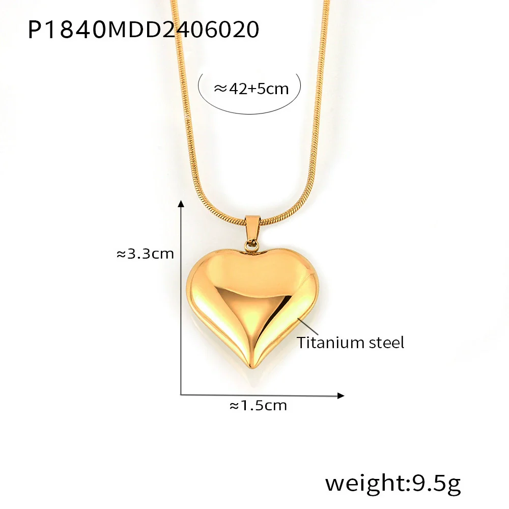 Wholesale Light Luxury Heartshaped Hollow Titanium Steel Pendant Clavicle Chain Necklace Plated 18K Gold For Women - Image 6