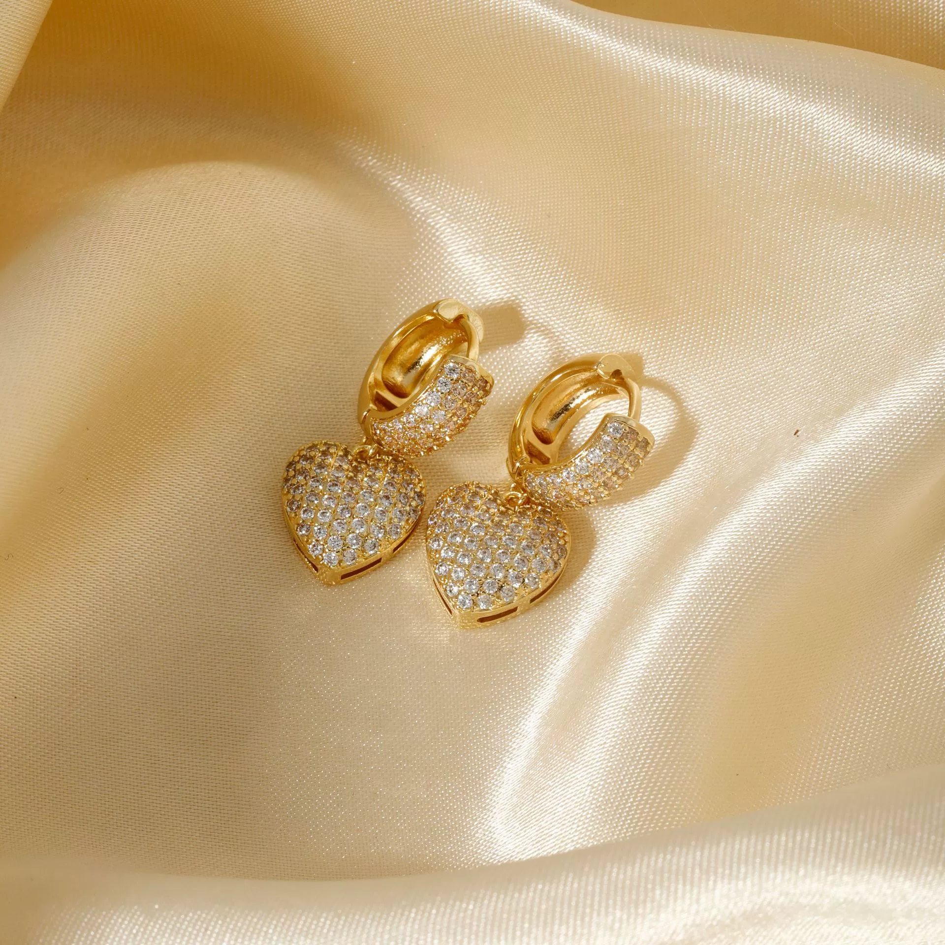 Wholesale Light Luxury Highend Copper Inlaid Zircon Heartshaped Electroplated Women's Earrings - Image 4