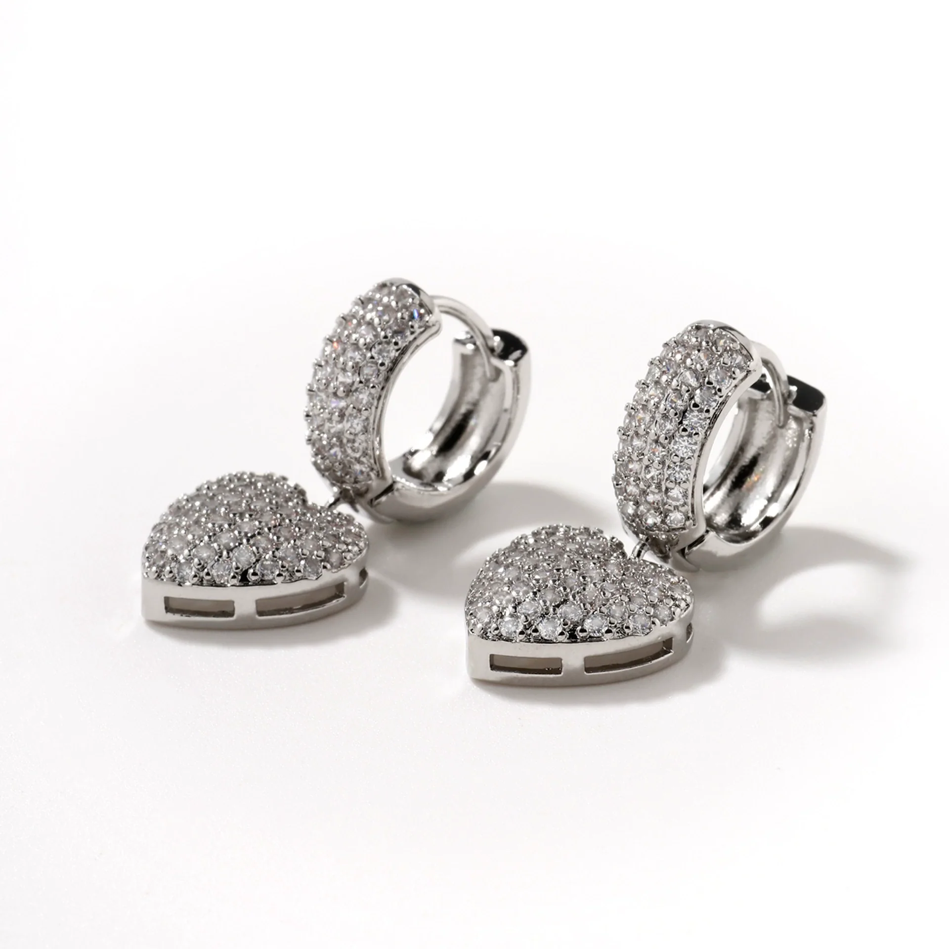 Wholesale Light Luxury Highend Copper Inlaid Zircon Heartshaped Electroplated Women's Earrings - Image 5