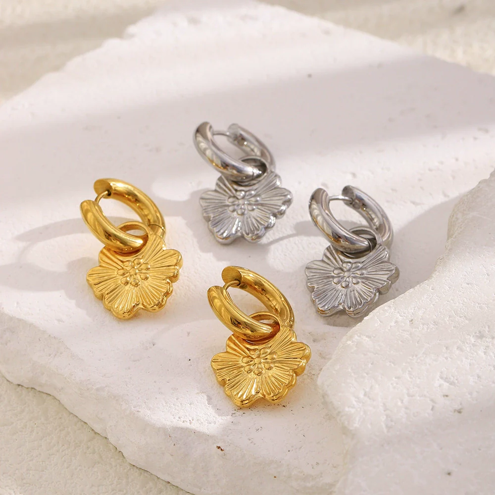 Wholesale Light Luxury Retro Geometric Flower Stainless Steel Electroplated Earrings For Women