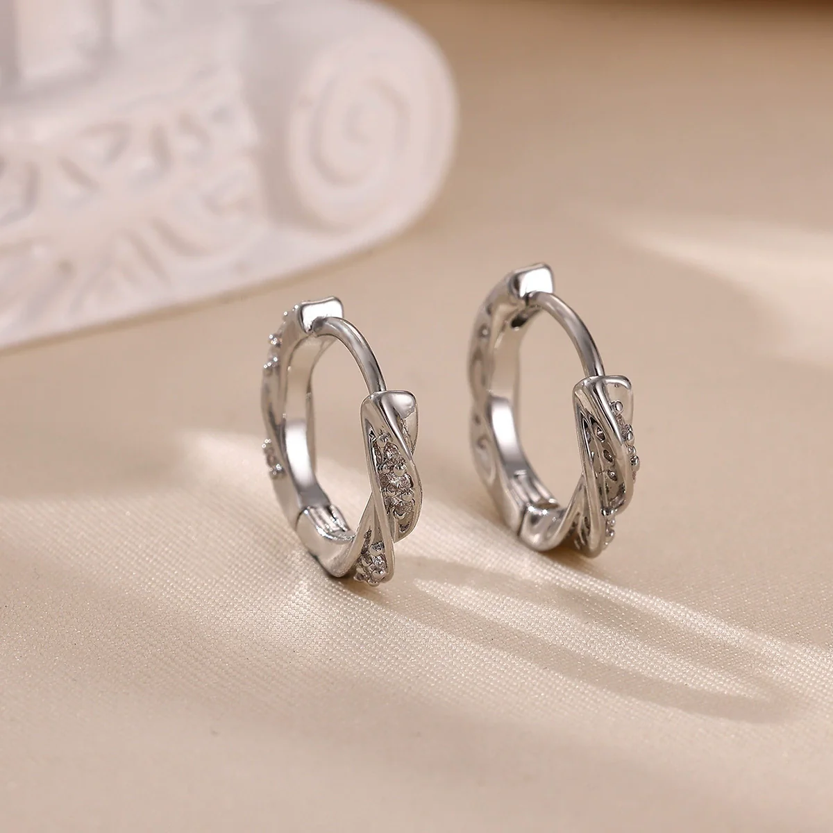 Wholesale Light Luxury Retro Ins Style Circle Plain Gold Electroplated Copper Zircon Earrings For Women - Image 4