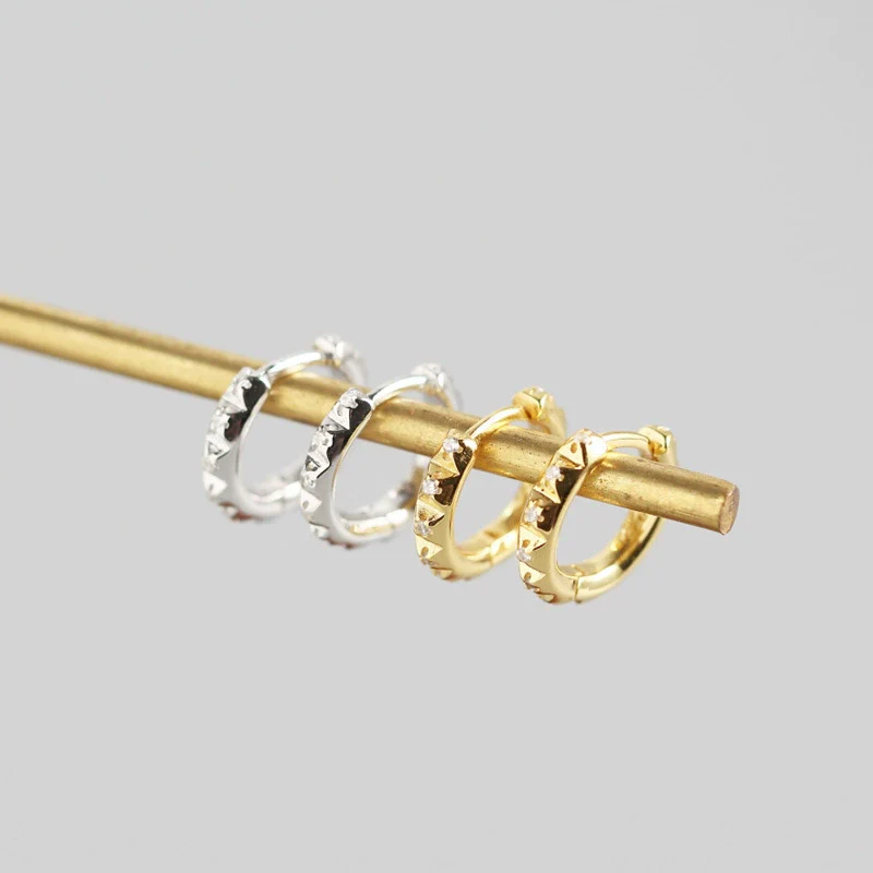 Wholesale Light Luxury S925 Sterling Silver Geometric Metal Gear Diamond Punk Style Ear Buckle Earrings For Women With Electroplating - Image 2