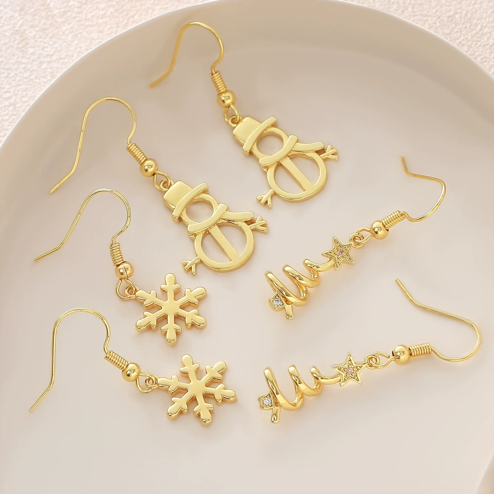 Wholesale Light Luxury Style Christmas Tree Snowman Snowflake Earrings For Women Copper Plated With 925 Silver Ear Needles - Image 2